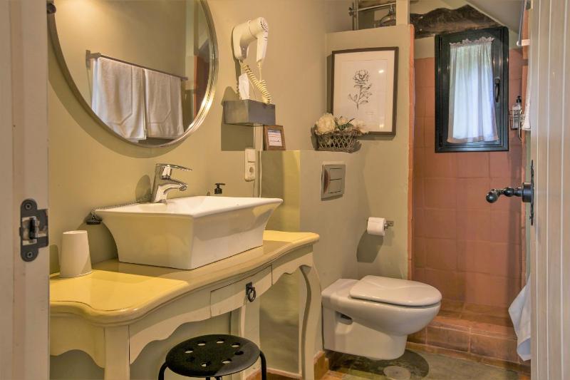 Four-Bedroom House image 2