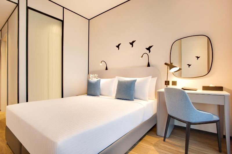 Superior Room Burj View with Free Beach Transfer image 4