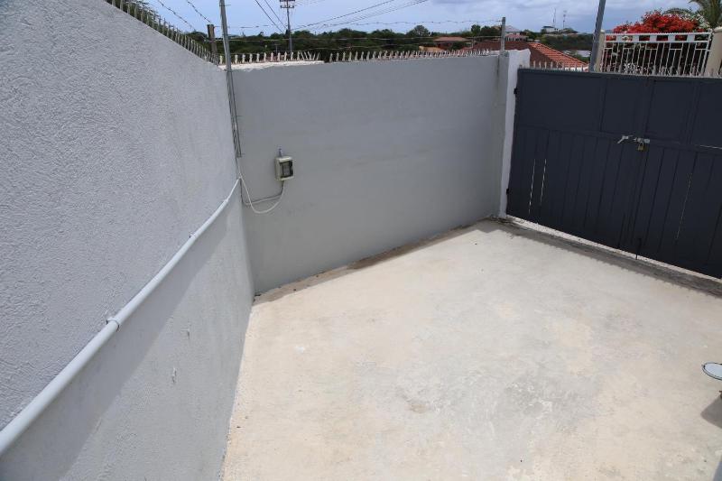 Sunny Hill - Private Pool Retreat near Mambo Beach - 2BR - No Utility Fees - image 27