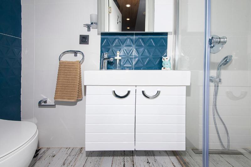 Deluxe Room image 3