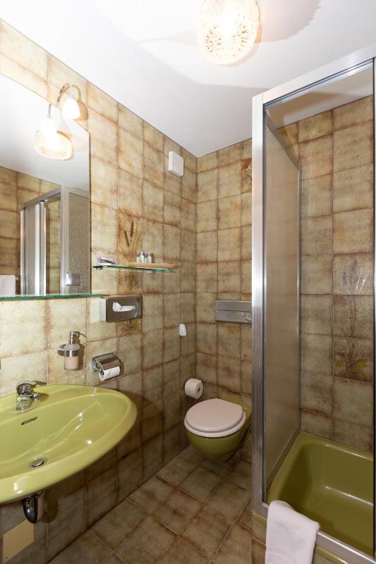 Standard Double Room image 2