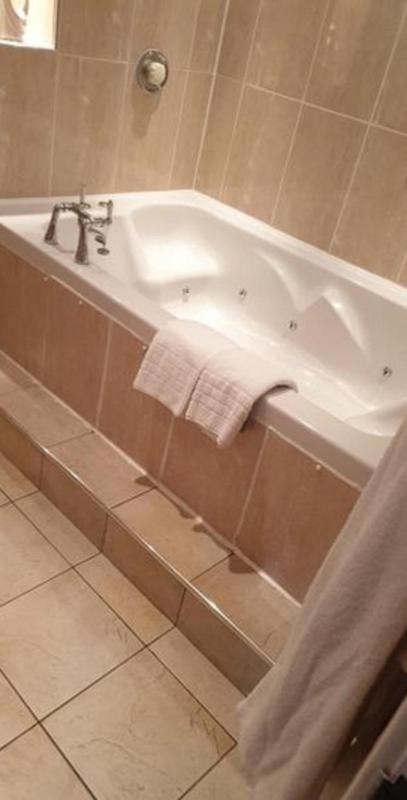Executive Suite image 1
