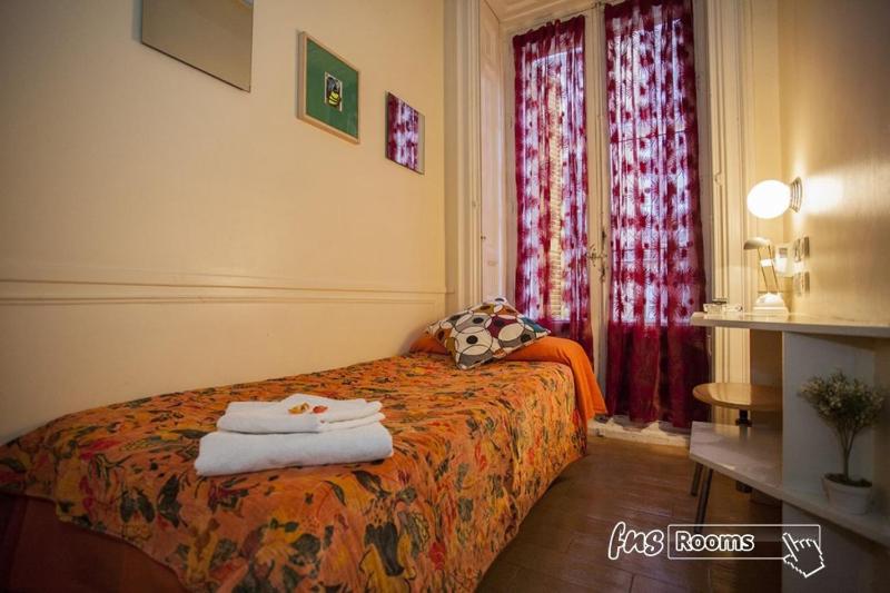 Single Room with Private Bathroom image 2