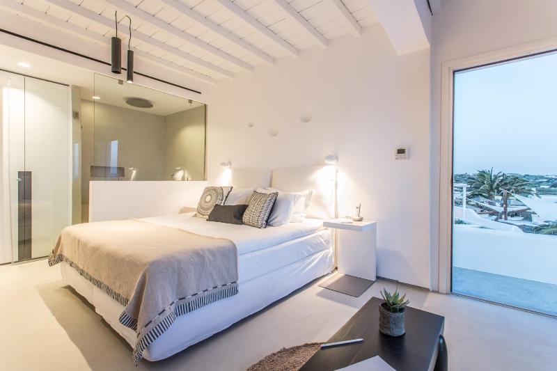 Deluxe Sea View Room with Outdoor Jetted Hot Tub image 1