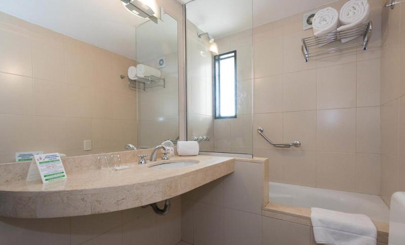 Urquiza Apart Hotel & Suites - image 12