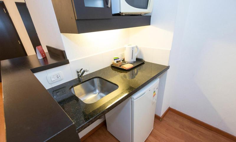 Urquiza Apart Hotel & Suites - image 32