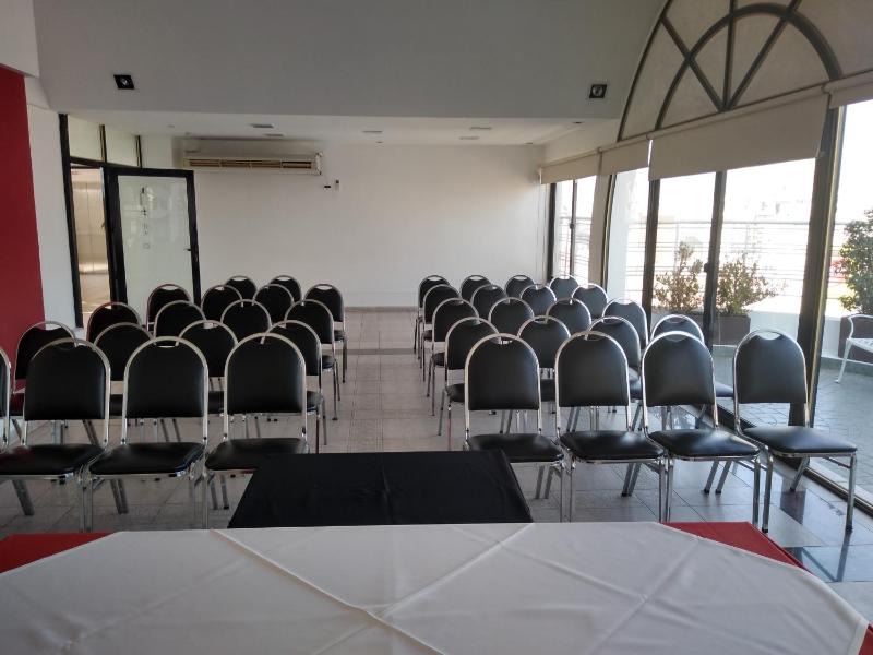 Urquiza Apart Hotel & Suites - image 15