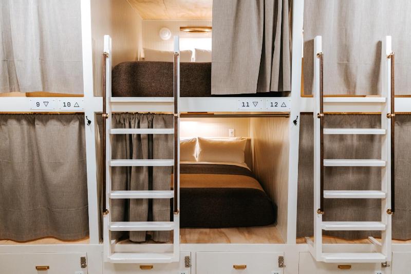 Bunk Bed in Mixed Dormitory Room image 3