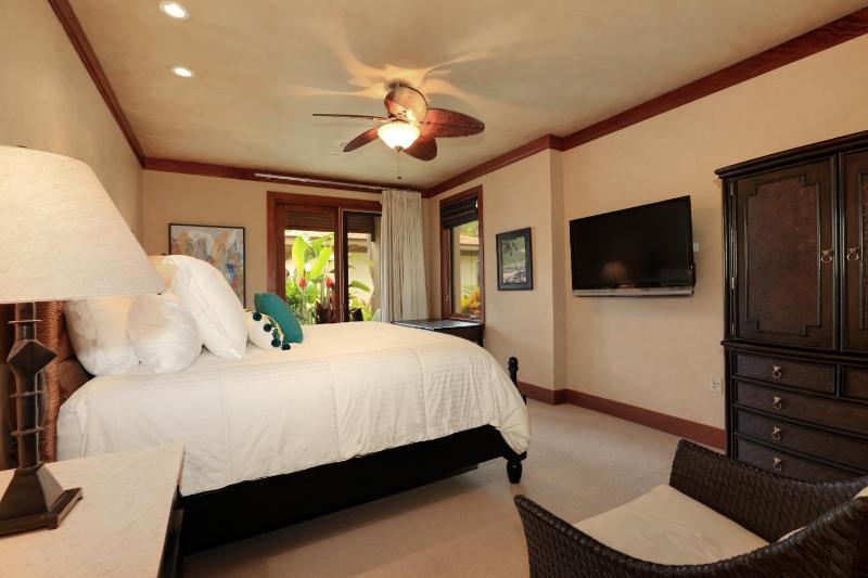 Three-Bedroom Villa image 3
