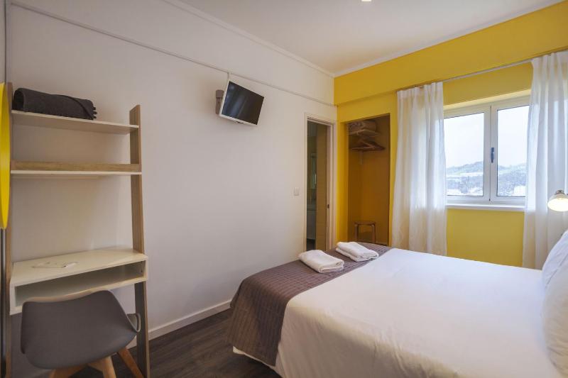 Double or Twin Room with City View image 2