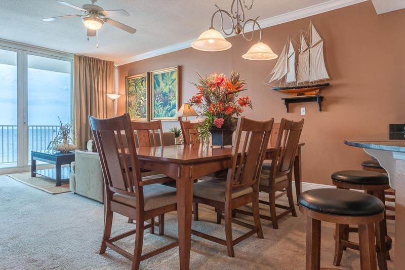 Three Bedroom Apartment image 2