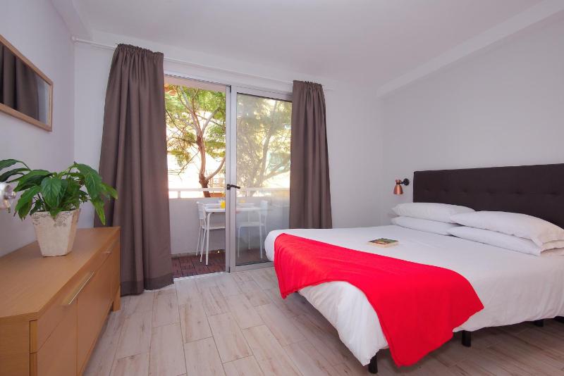 Iriarte 52 Apartments - image 10