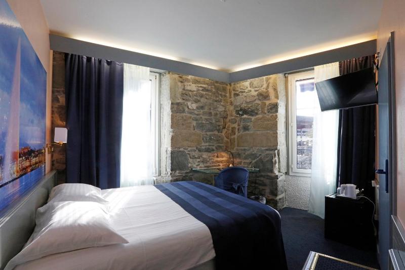 Standard Double Room image 1