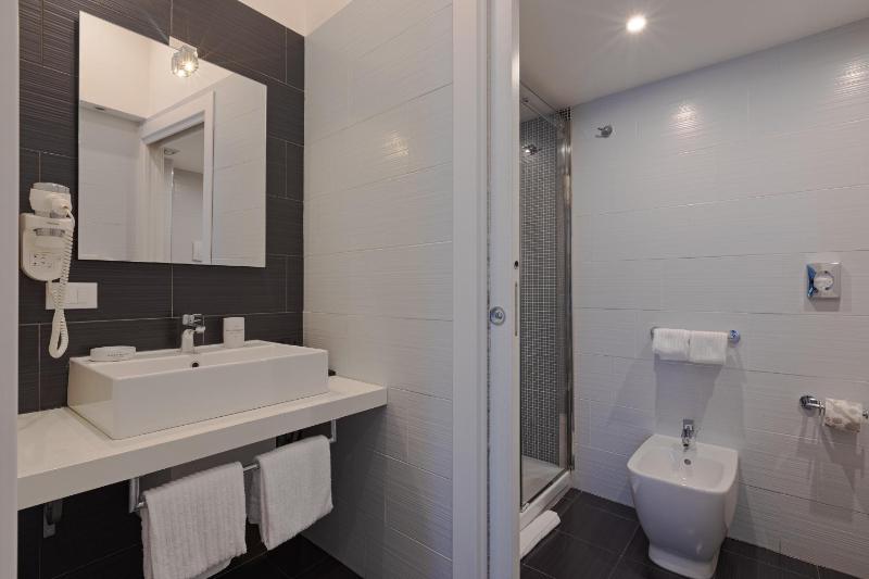 Superior Double or Twin Room image 2