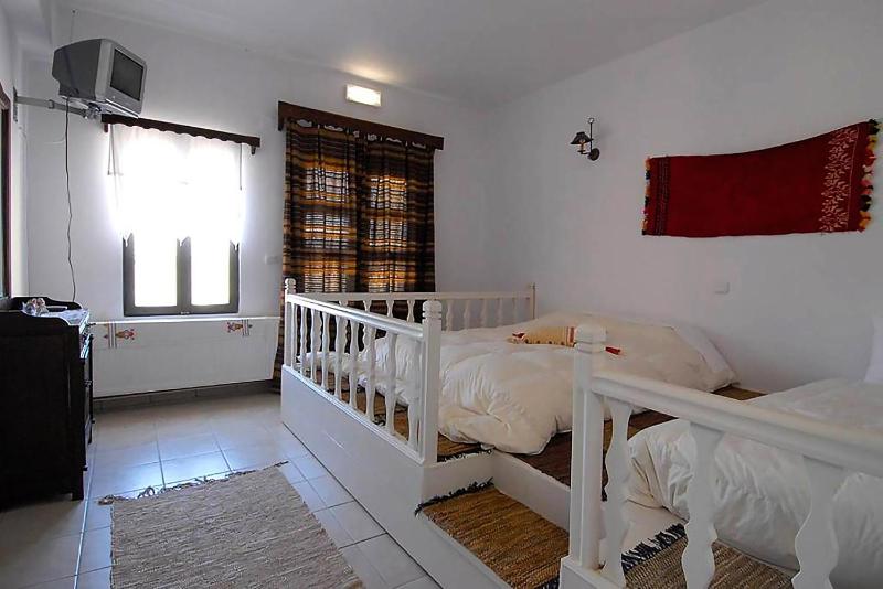 One-Bedroom Apartment image 1