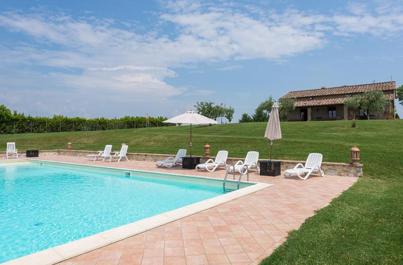 Five-Bedroom Villa image 1