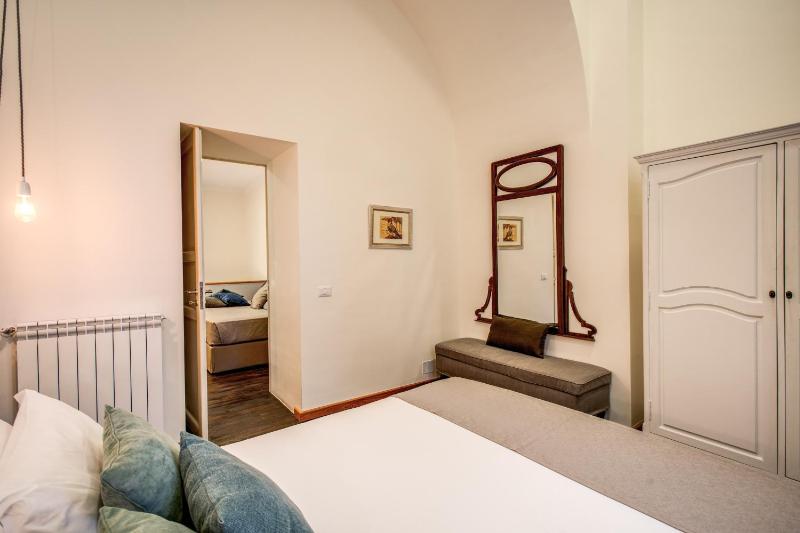 Standard Double Room image 3