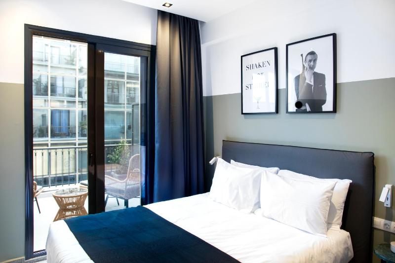 Double Room with Terrace image 4