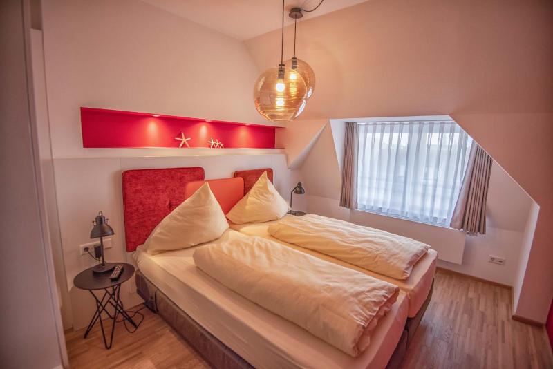 Junior Suite with Sea View image 4