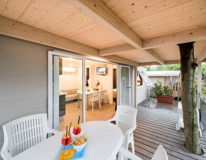 Superior Bungalow image 3