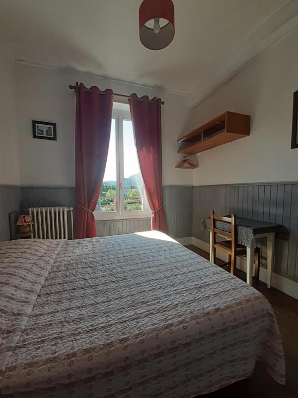 Double or Twin Room with Private Bathroom image 4