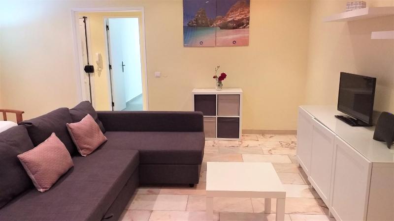 Mouramar- Garagem Piscina & Wifi - image 24