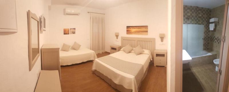 Triple Room image 3