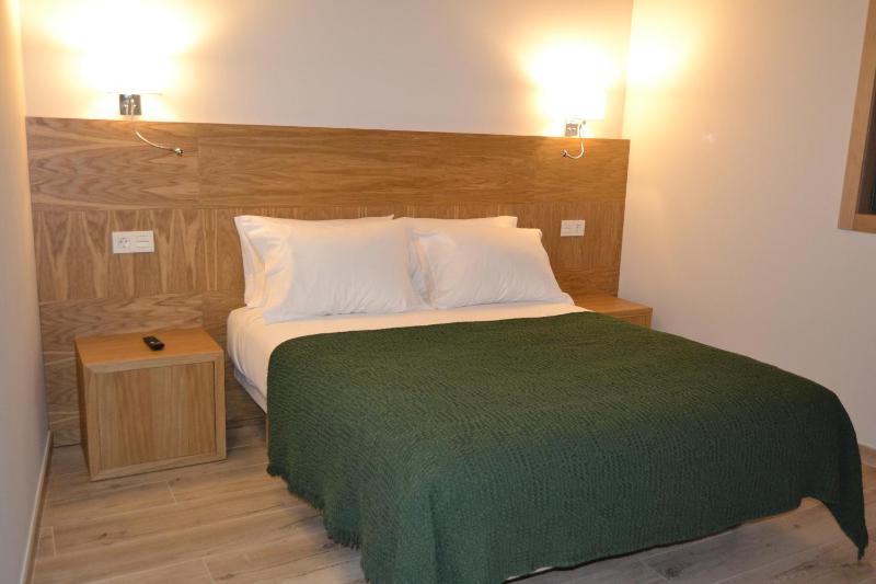 Double Room with Private Bathroom image 3