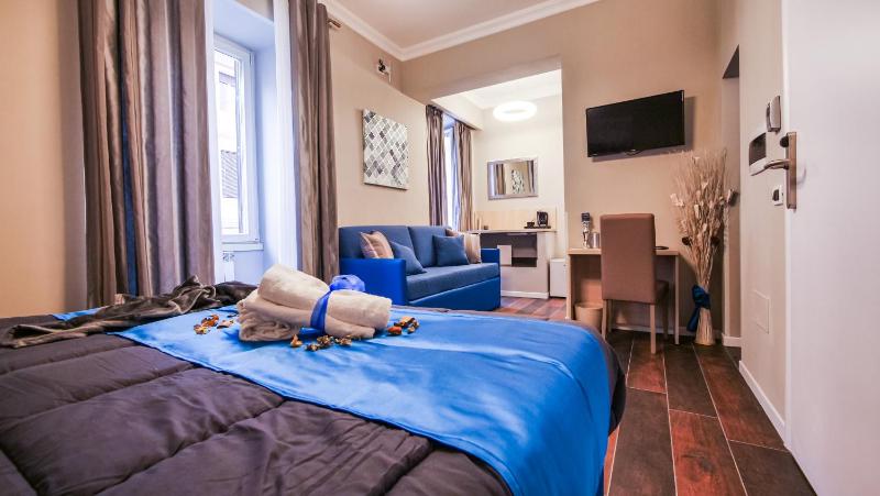 Superior Deluxe Double or Twin Room  image 3
