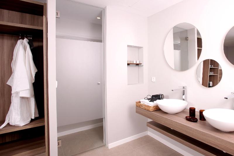 Superior Double Room image 4