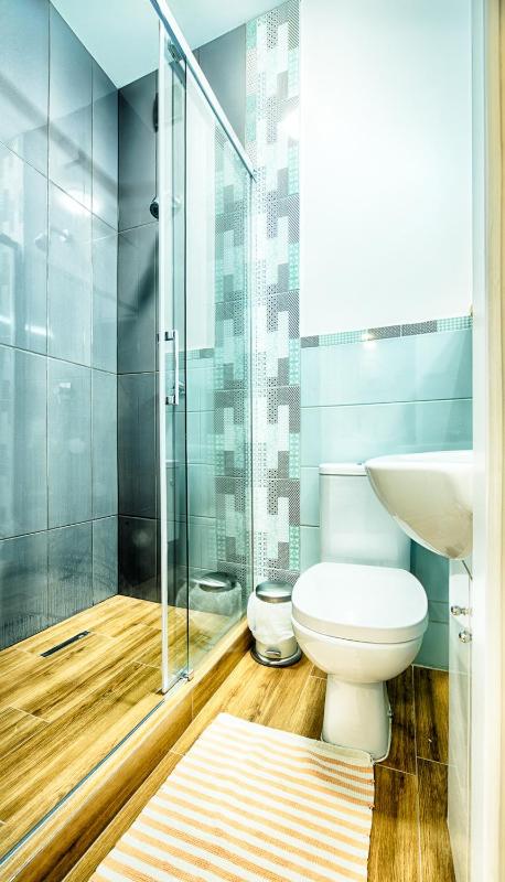 Standard Suite image 3