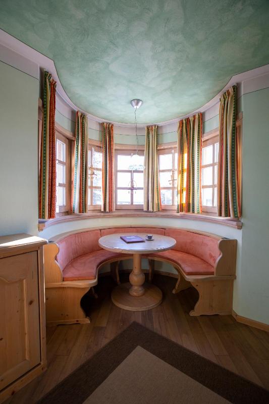 Deluxe Triple Room image 1