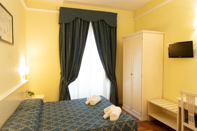 Double Room with Private External Bathroom image 1