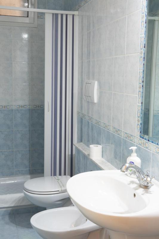 Double Room with Private External Bathroom image 3