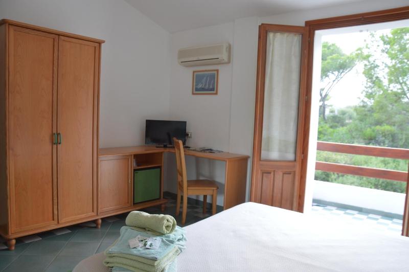Double Room image 2