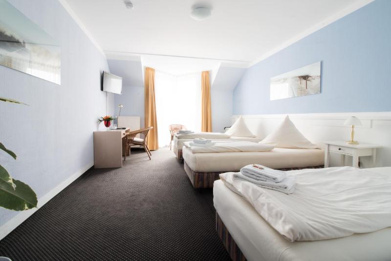 Triple Room image 4