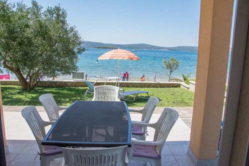 Apartments Citrine on the beach - image 31