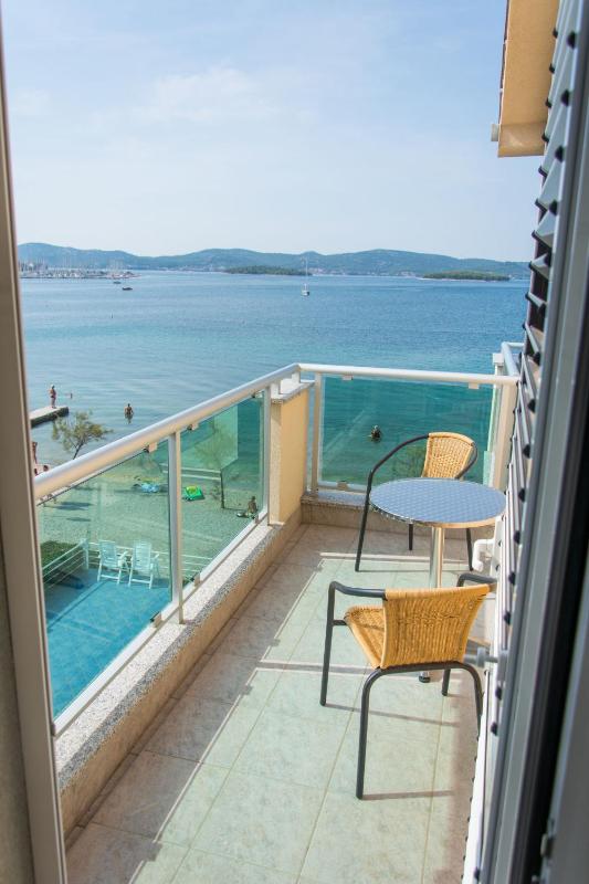 Apartments Citrine on the beach - image 12