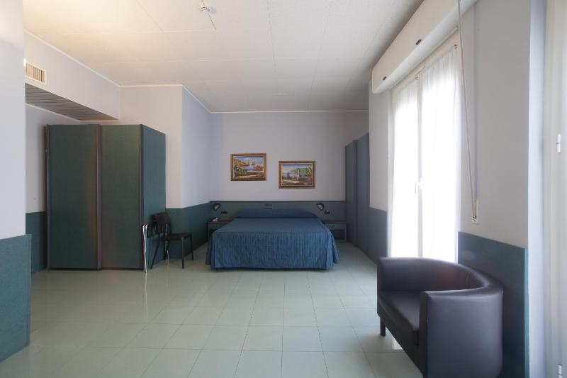 Hotel Tirreno - image 5