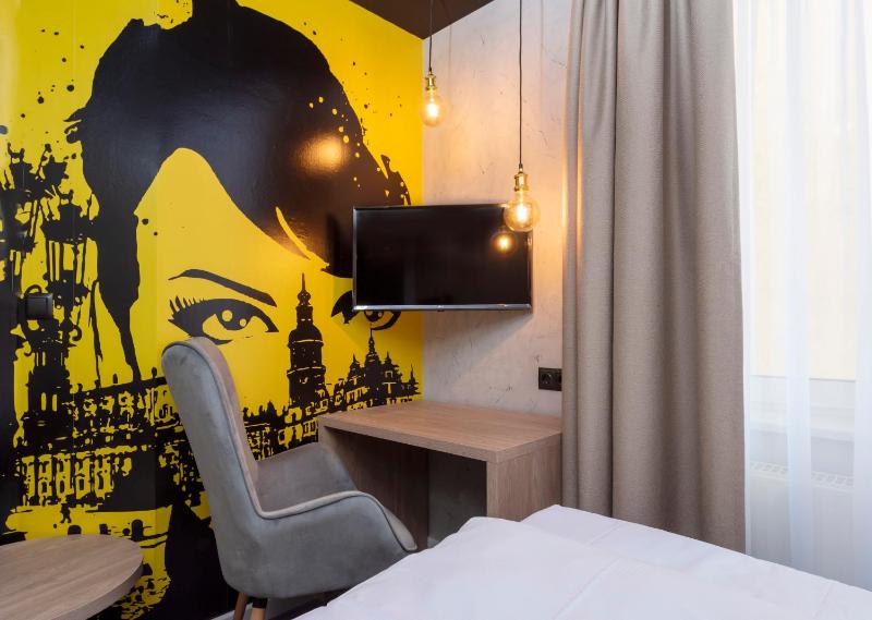 Standard Single Room image 4