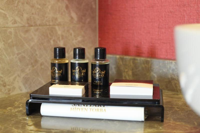 Deluxe Triple Room image 2