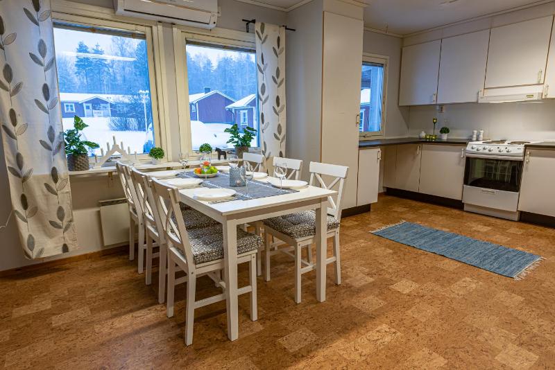 Three-Bedroom House image 3