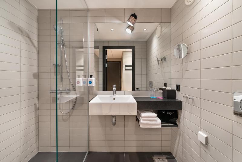 Standard Double Room image 2