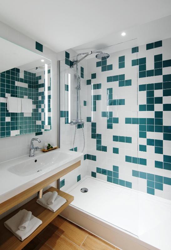 Classic Twin Room image 3