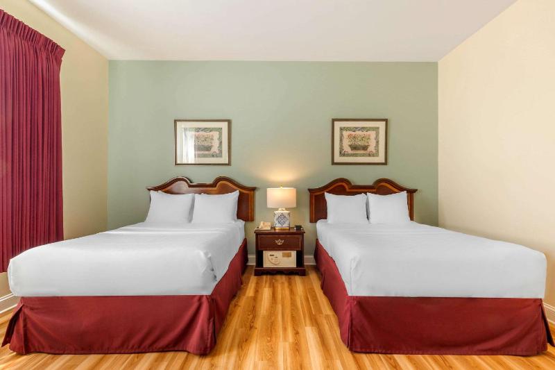 Double Room with Two Double Beds - Non-Smoking image 3
