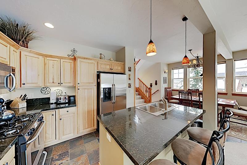 Three-Bedroom Apartment image 3