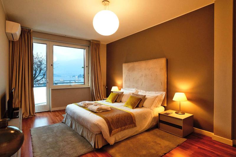 Como Lake Suites - image 4