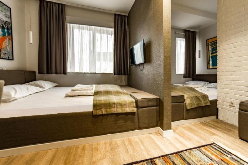Executive Twin Room image 2