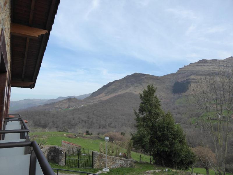 Double Room with Balcony (2 Adults + 1 Child) image 4