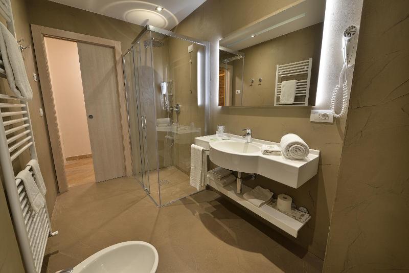 Hotel Bernina - image 19
